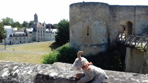 Chevrau et remparts Caen 1